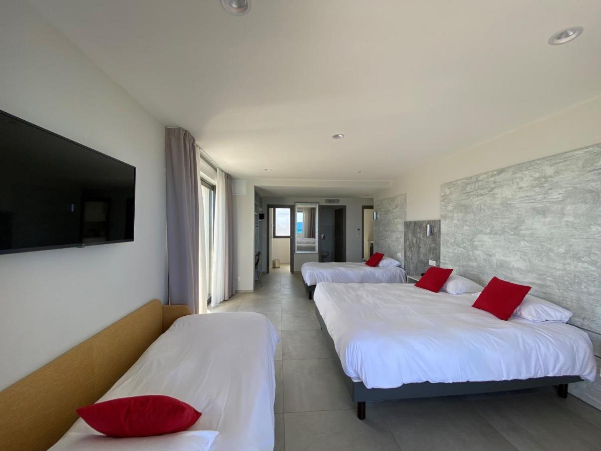Hotel L'Isula Marina Л'Іль-Русс Екстер'єр фото