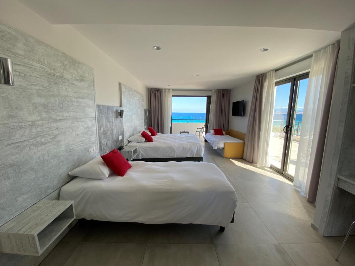 Hotel L'Isula Marina Л'Іль-Русс Екстер'єр фото